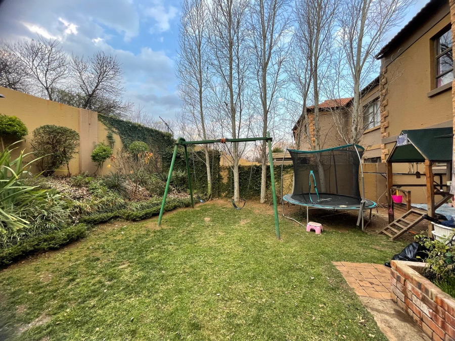 To Let 3 Bedroom Property for Rent in Birdwood Estate North West